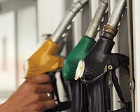 NATO hattından petrol çaldılar