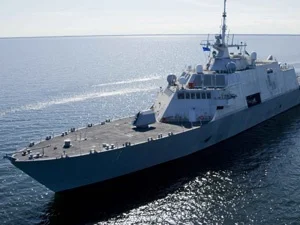 NATO mayın gemisi İzmir Limanı'nda