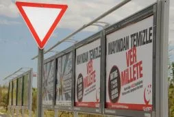 Saadet araziler için meydana iniyor
