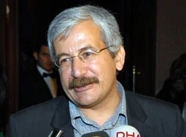 Solda birlik için kolları sıvadı