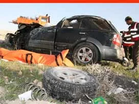 Yollar kan gölüne döndü: 17 ölü 68 yaralı
