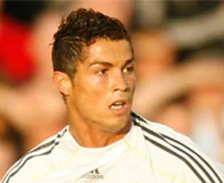 56 federasyon bir Ronaldo etmiyor...