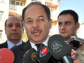 Bakan Akdağ annesine ev baktı