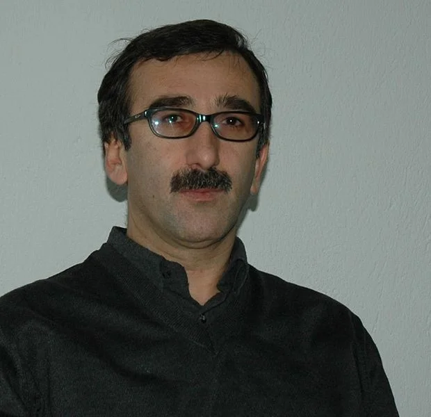 Bir tartışmanın hikayesi: Dekadanlar