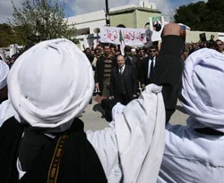 Cezayir'de direnişçilere karşı tasavvuf kozu
