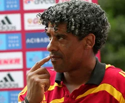 Cimbom'da Rijkaard transfer istiyor