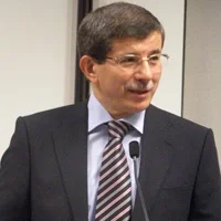 Davutoğlu Lübnan'a gitti