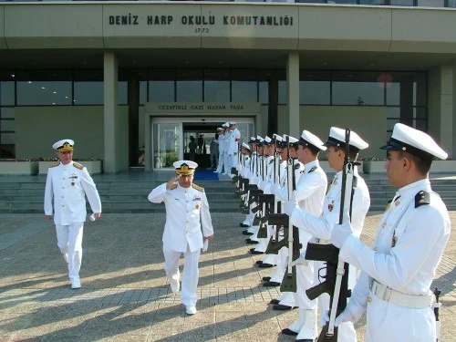 Deniz Kuvvetleri'inde de şok istifa