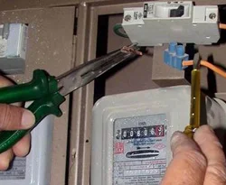 Elektrik faturasını ödemeyen yandı