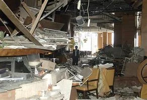 Endonezya patlamalarla sarsıldı: 10 ölü
