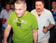Erbil ve Topaloğlu'na kumar baskını