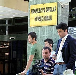 Ergenekon savcılarının yeri değişmedi