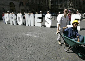 G-8'e Oxfam protestosu
