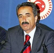 Halis: 'PKK'nın çağrısına cevap verin'