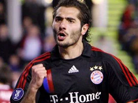 Hamit Altıntop düşündü taşındı ve ...