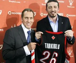 Hidayet Toronto Raptors ile imzaladı