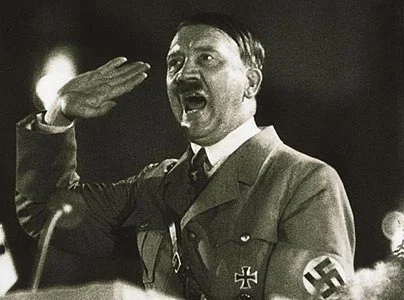 İsrail'de Hitler fotoğraflı protesto