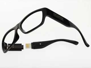 İşte USB bellekli gözlük!