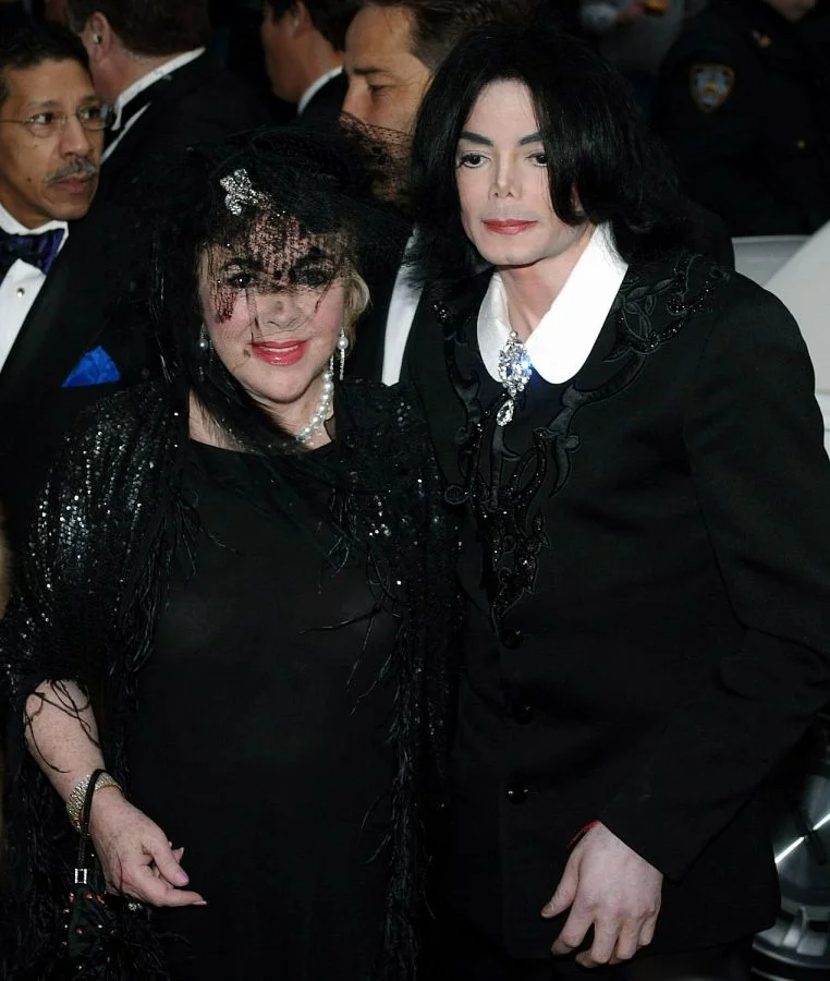 Jackson, Taylor'u hastanelik etti