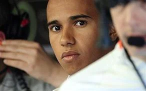 McLaren Hamilton ile siftah etti