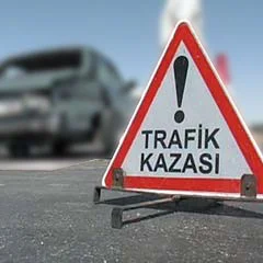 Motorsiklet kaza yaptı, sürücüsü ödü