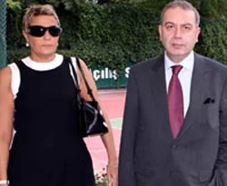 Osman Paksüt'e eş darbesi