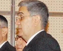 Parlak sicilli tümamiralden sürpriz istifa
