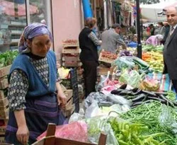 Pazarcılar veresiye defteri tutuyor