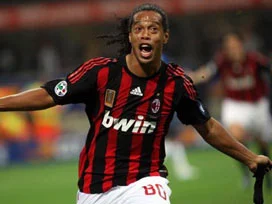 'Ronaldinho F.Bahçe'ye geliyor' iddiası