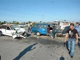 Sakarya'da iki otomobil çarpıştı: 7 yaralı