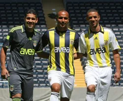 Sambacılardan 5'er yıllık imza!