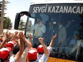 Sarıgül: Kürt sorununu ancak biz çözeriz