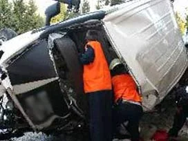 Sivas'ta minibüs devrildi: 8 yaralı