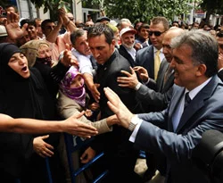 Sizler her şeye layıksınız