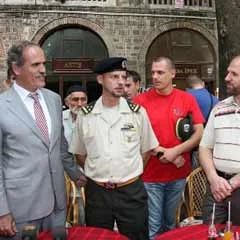 Türkleri çok seviyoruz
