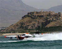 Van Gölü'nde Offshore heyecanı