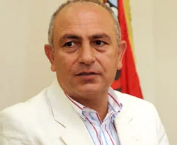 Yabancılardan yana dertliler