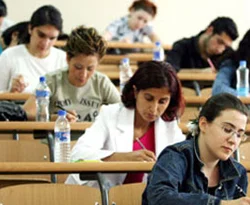 Yaklaşık 30 bin kişi sıfır çekti