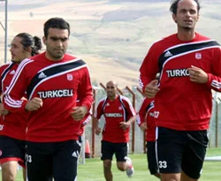 Yiğidolar Anderlecht'e bileniyor