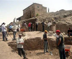 1300 yıllık liman kalıntısı bulundu