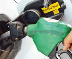 benzine zam baskısı artıyor