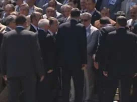 Cenaze siyasileri buluşturdu