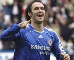 Chelsea sezonu kupayla açtı