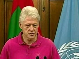 Clinton gazeteciler için brifing verdi