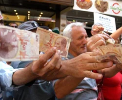 Emekliler, 10 TL'lik zammı hükûmete iade etti