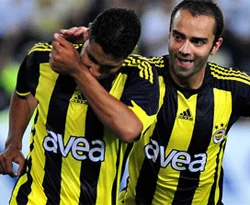 Fener rölantiye bağladı: 2-2
