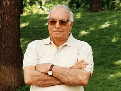 Hükümet açılım için Yaşar Kemal'e gitti