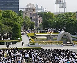 Japonya'da Nagasaki kurbanları anıldı
