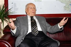 Kenan Evren yoğun bakımda