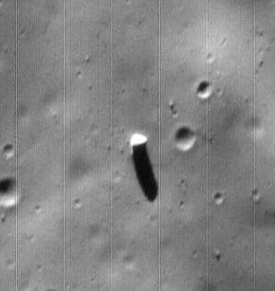 Mars'taki dikilitaşın sırrı ne?